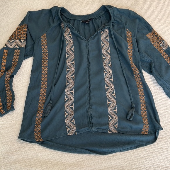 American Eagle blue embroidered top tassel tie shirt S - Picture 11 of 11